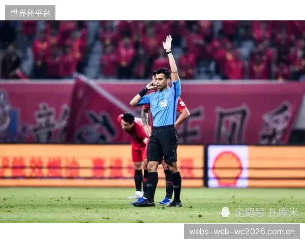 门将位置竞争激烈储备深厚，乌奈·西蒙仍是德拉富恩特首选。
